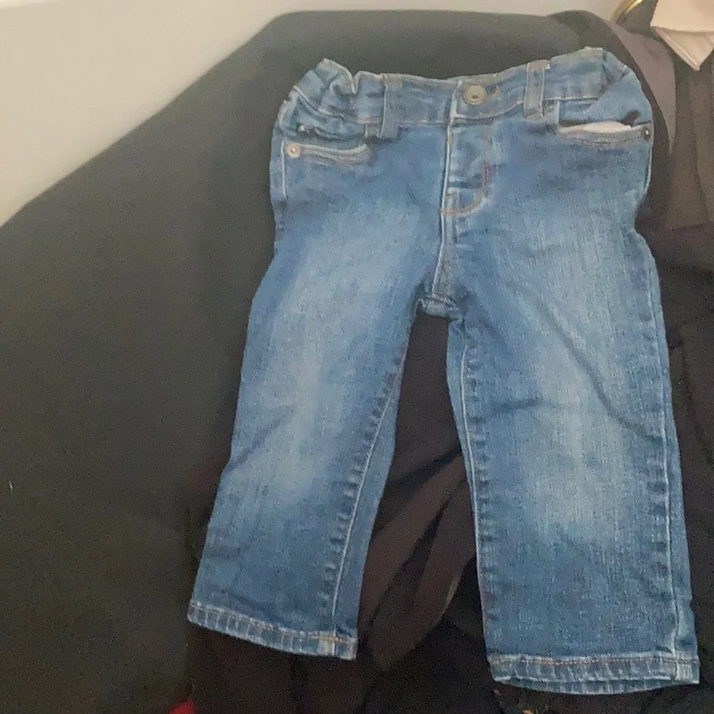 The children’s place jeans 12-18 months
